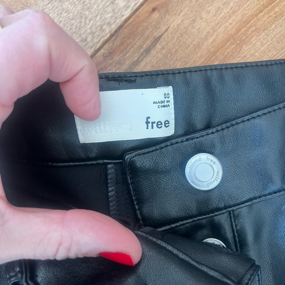 Wilfred Black Buttoned Leather Pants size 00
